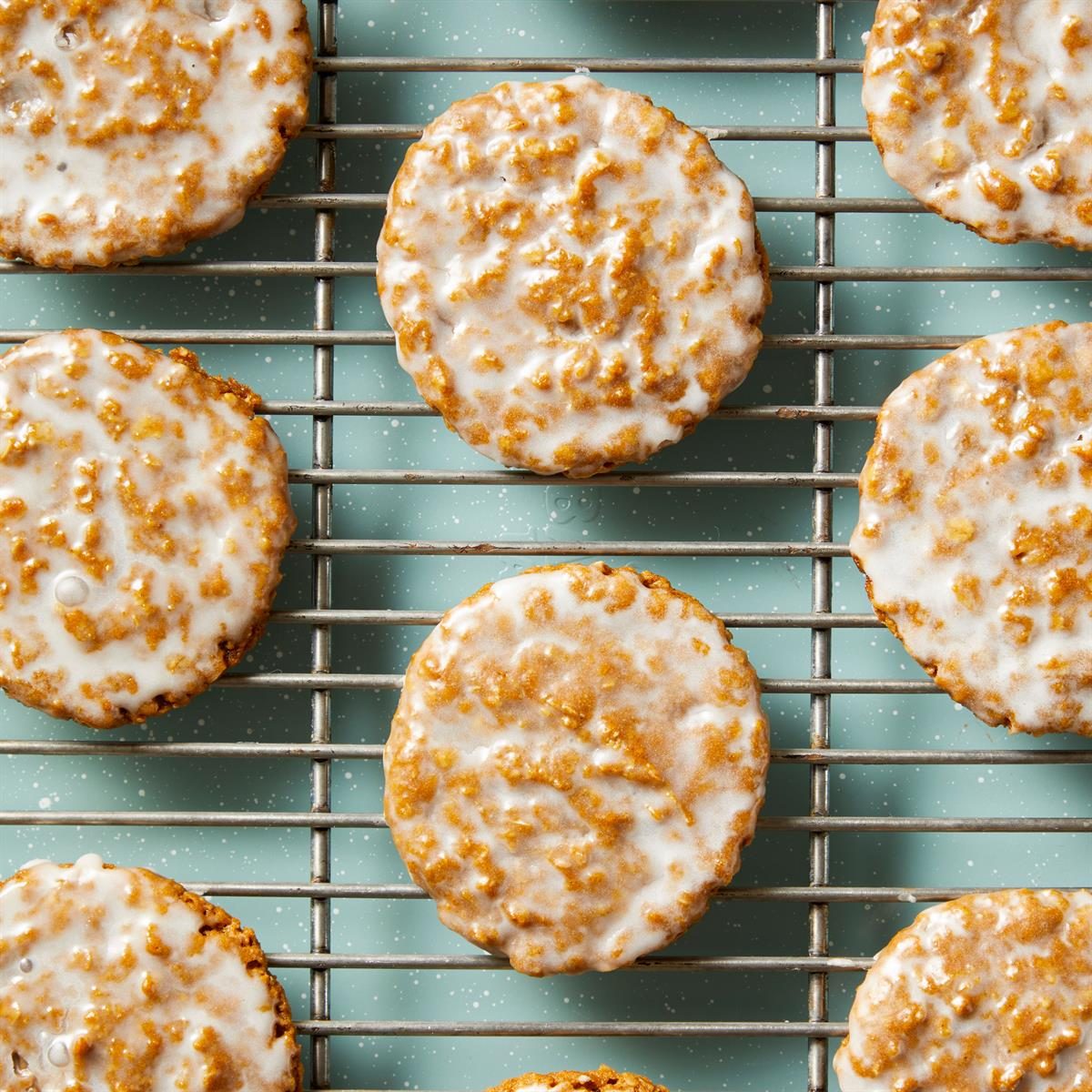 Easy Iced Oatmeal Cookies: Perfect Glaze & Freezer Tips